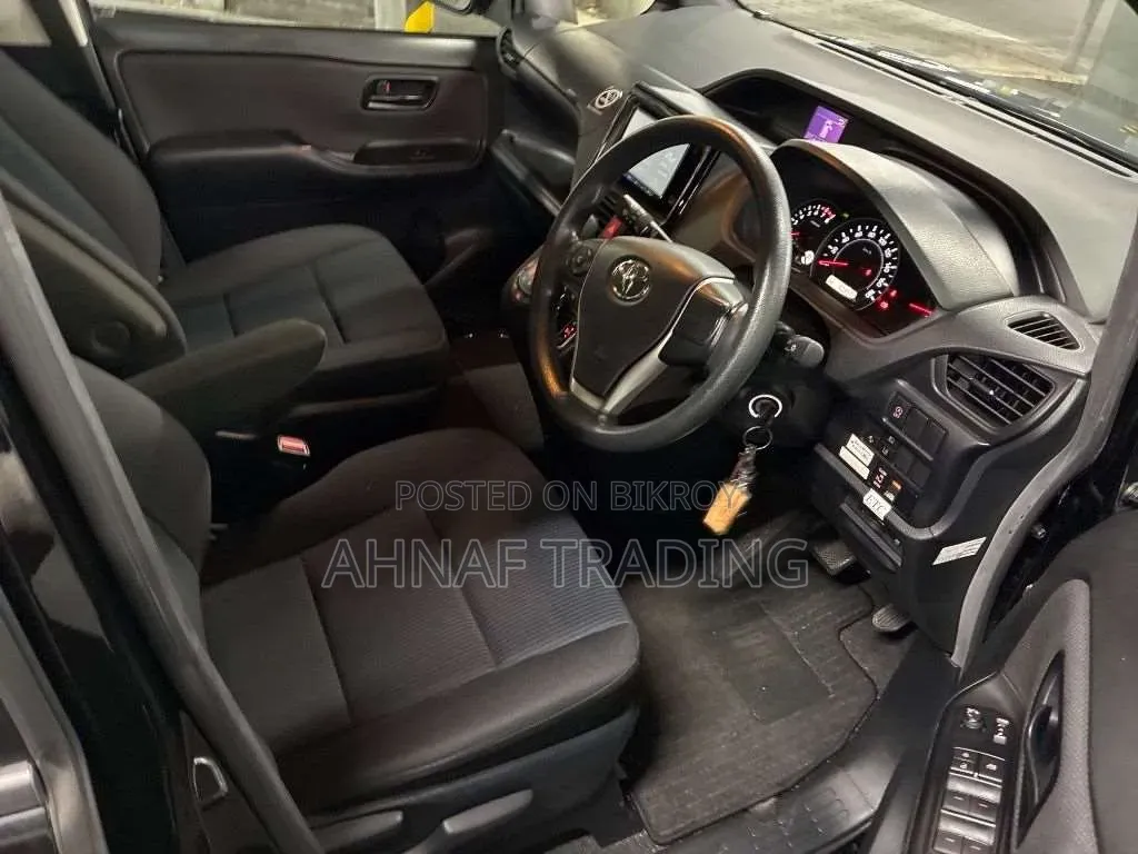 Toyota Noah 2021 Black