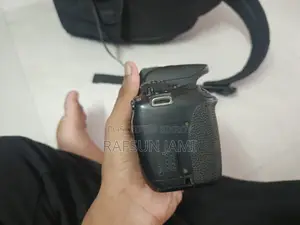 Canon 700d (Used)