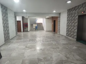 গুলশানে ৫৫৫০ বর্গফুটের ১ম তলা রেস্তোরাঁ/মেডিকেলের জন্য ভাড়া