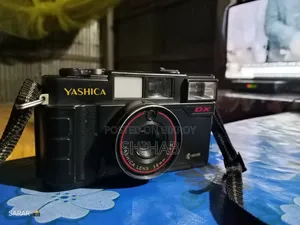 Yashica MF-2 Super DX Vintage 35mm Film Camera With Original Pouch