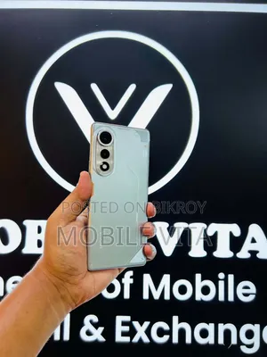 Tecno Pova Curve 256 GB Silver