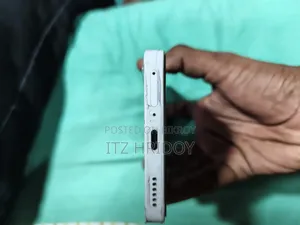নতুন নাথিং ফোন ৩এ ১২৮ জিবি হোয়াইট