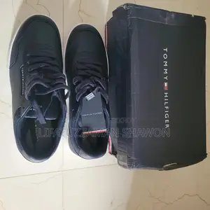 Tommy Hilfiger Sneaker - LOGO BASKETBALL TRAINERS - Desert Sky 40