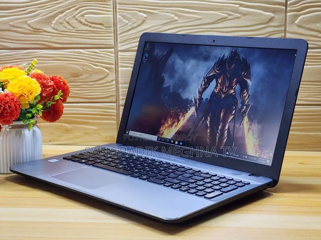 Laptop Asus 4GB Intel SSD 500GB