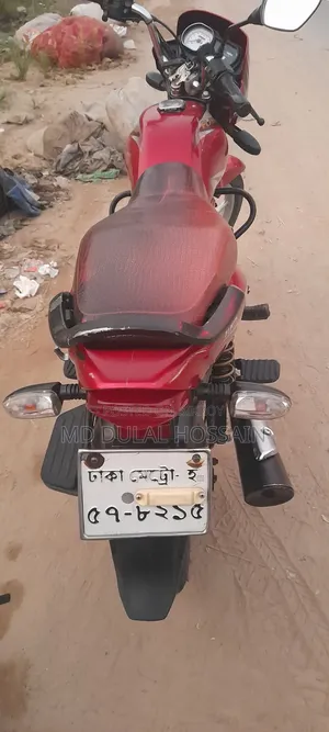 বাজাজ প্ল্যাটিনা ১০০ ২০১৯ লাল