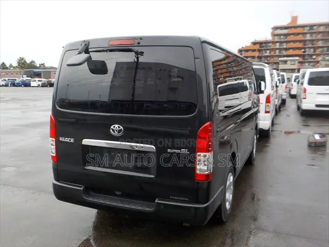 Toyota HiAce 2021 Black