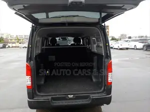 Toyota HiAce 2021 Black