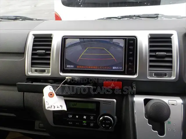 Toyota HiAce 2021 Black