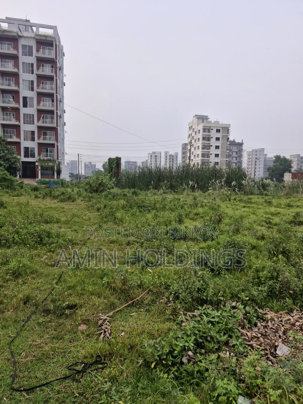 3.5 katha bounded plot for sale at Aftabnagar Block C Road 2