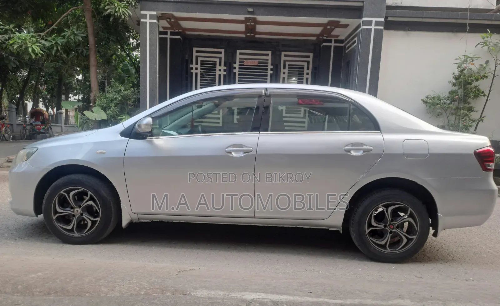Toyota Axio 2010 Silver