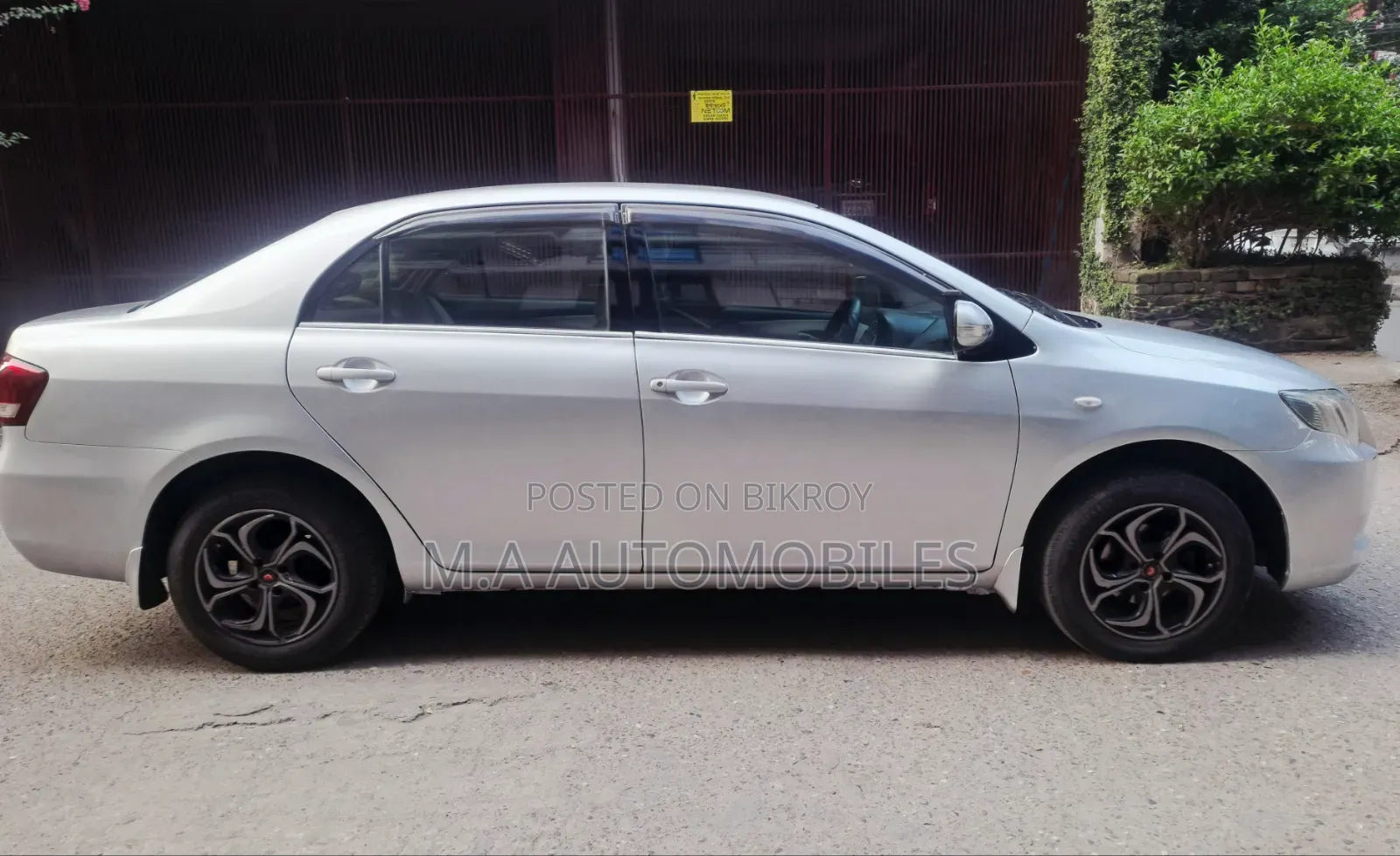 Toyota Axio 2010 Silver