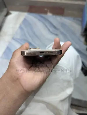 অ্যাপল আইফোন ১৬ প্রো ম্যাক্স ২৫৬ জিবি রোজ গোল্ড