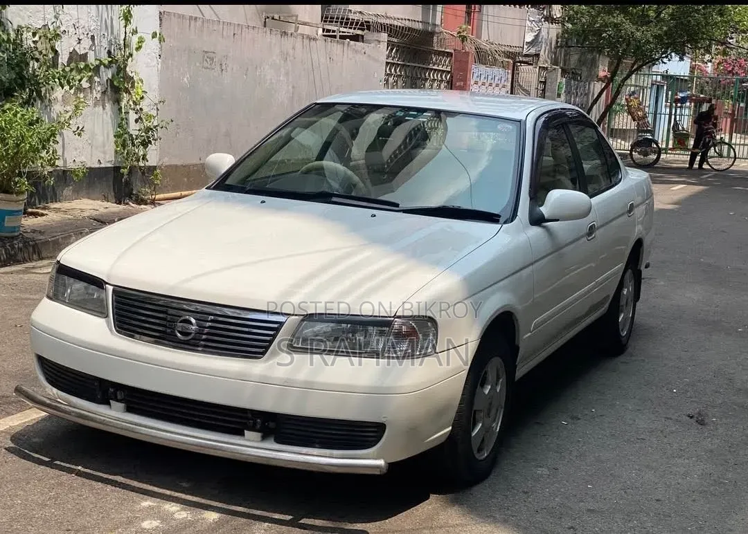 নিসান সানি ২০০৪ সাদা
