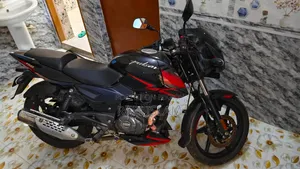 বাজাজ পালসার ১৫০ ২০২১ কালো