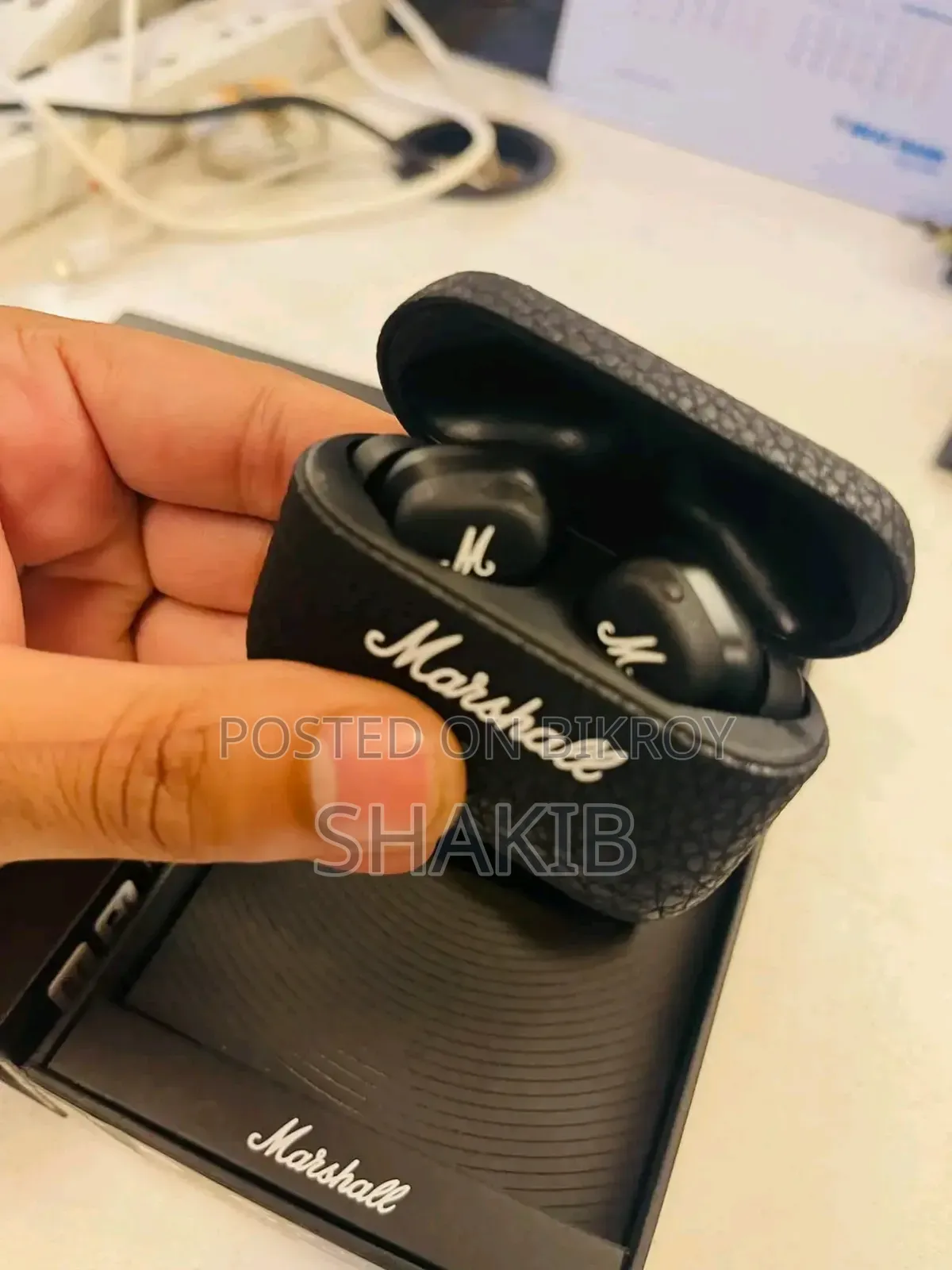 Marshall Motif II A.N.C. Wireless Earbuds With Box