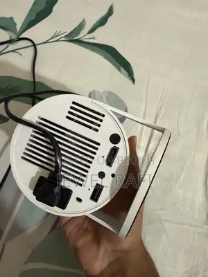 HY 300 Pro Projector