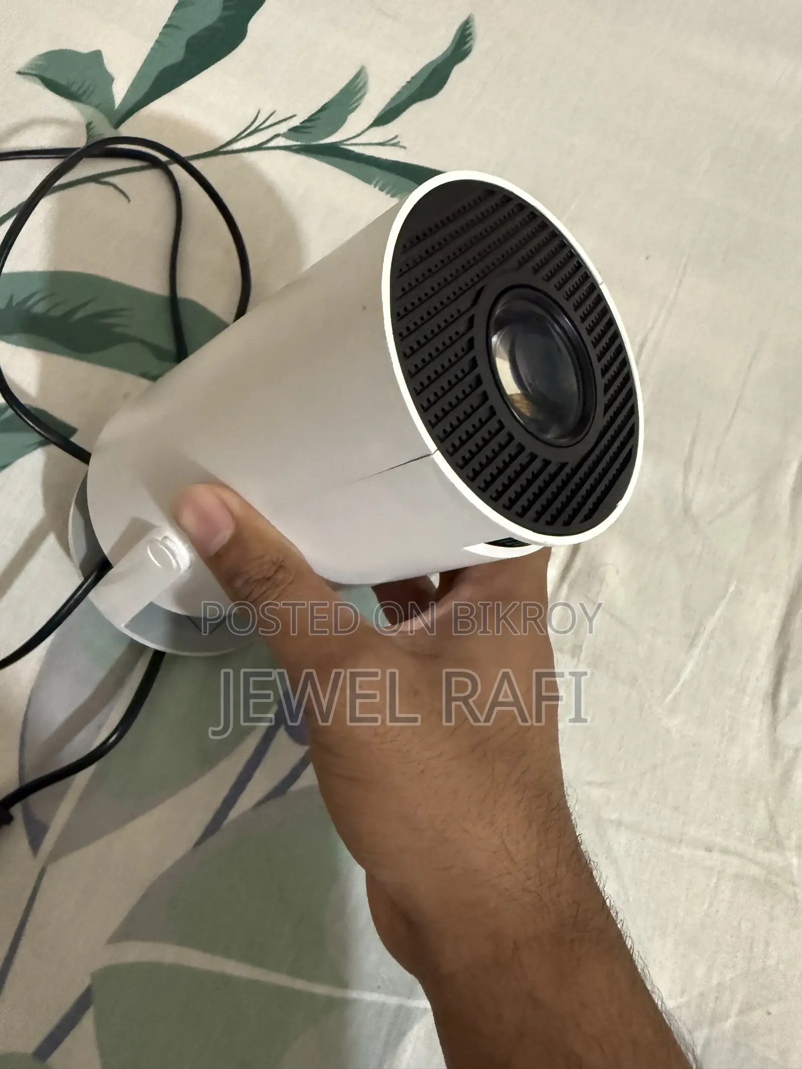 HY 300 Pro Projector