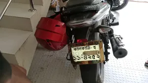বাজাজ ডিসকভার ১২৫ ২০১৯ ব্ল্যাক