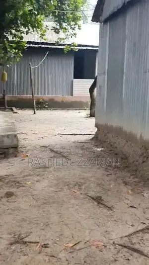 ফুলবাড়িয়ায় ফার্নিশড ২ বেডরুমের বাড়ি বিক্রয়ের জন্য