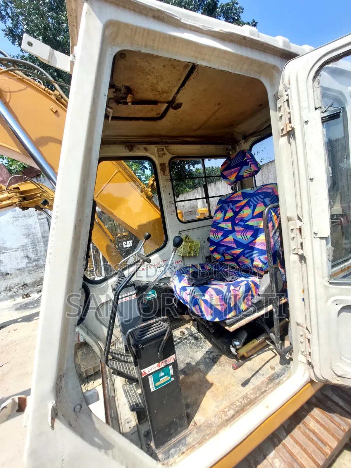 Mitsubishi KATO Excavator