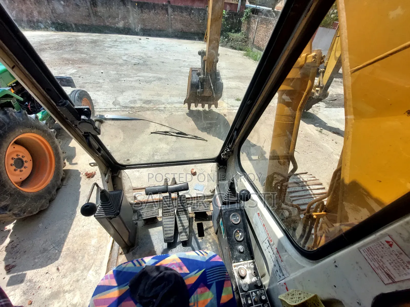 Mitsubishi KATO Excavator