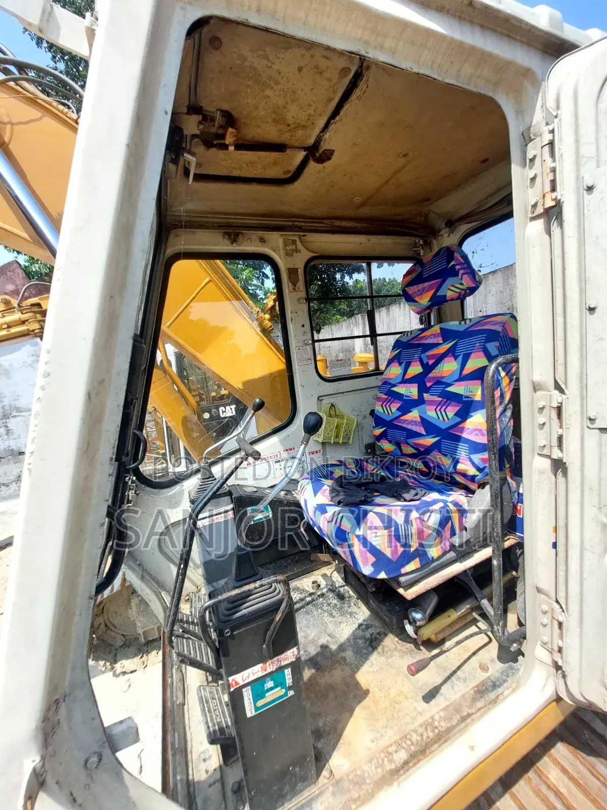 Mitsubishi KATO Excavator