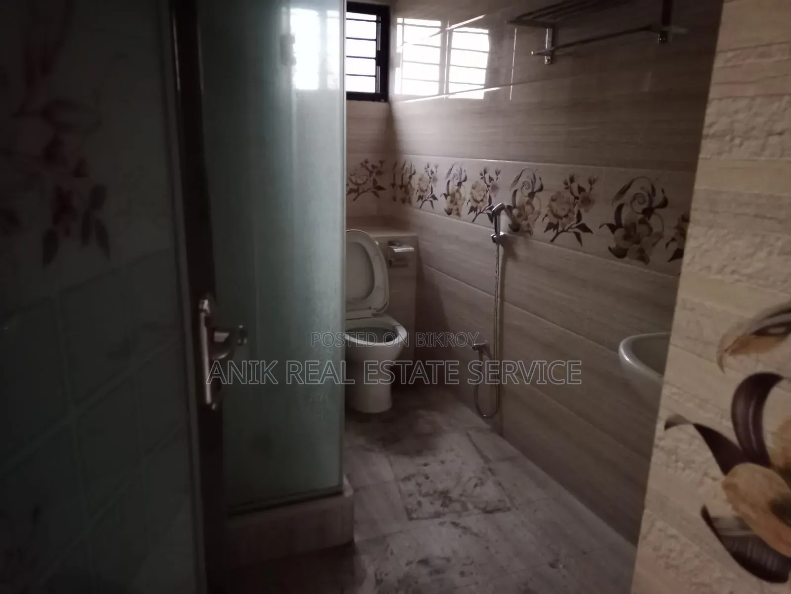 গুলশানের অনিক রিয়েল এস্টেটে ৪ বেডরুমের অ্যাপার্টমেন্ট ভাড়া দেওয়া হবে