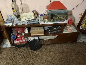 TV TABLE - Regal