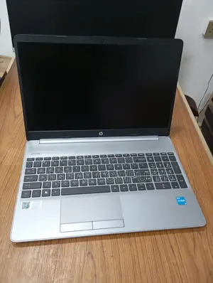 Laptop HP 240 G9 8GB Intel Core i3 SSD 512GB