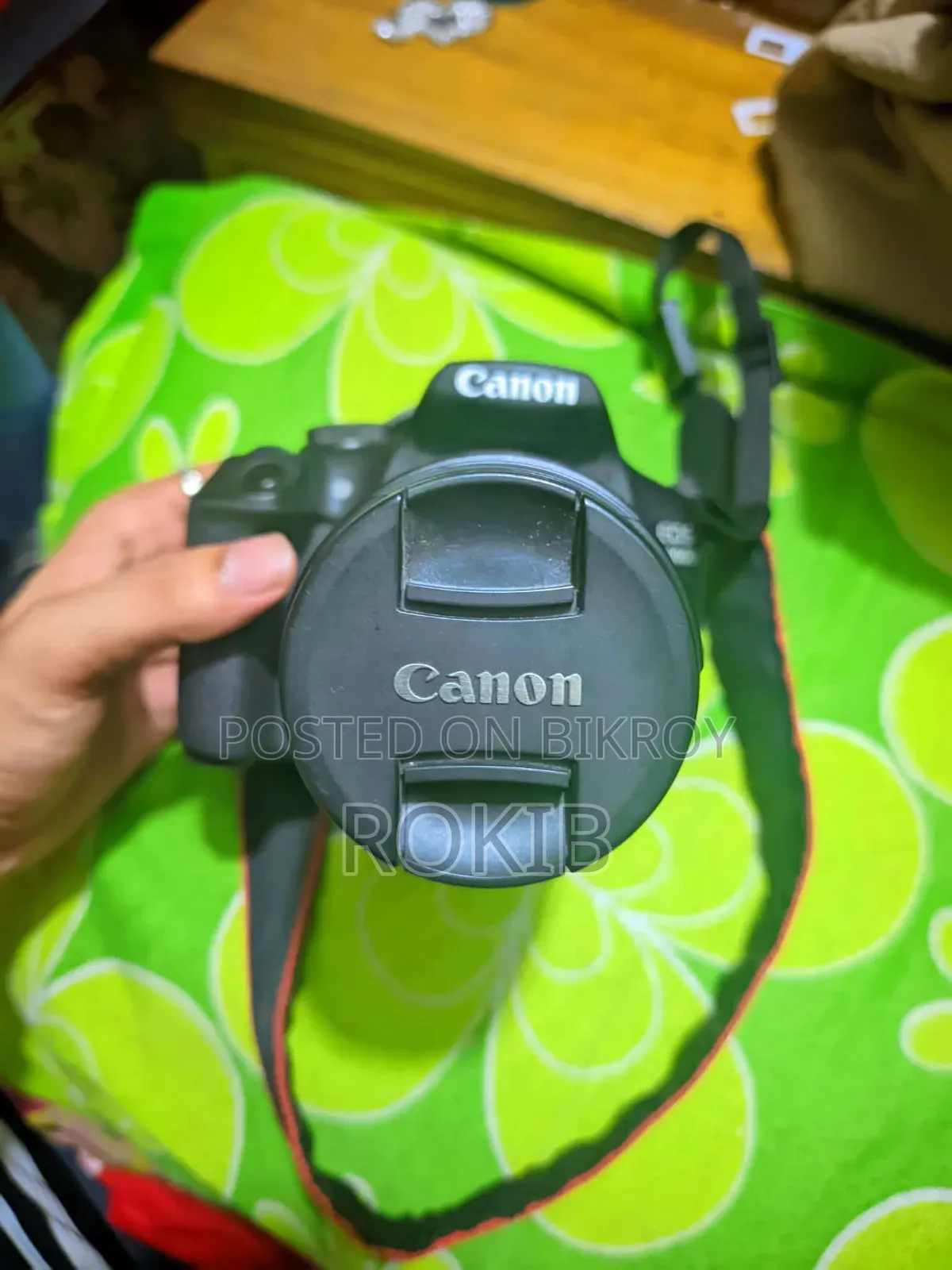 Canon EOS Rebel T7