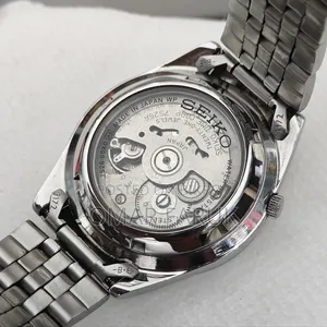 Seiko 5 Automatic Gold Checkered Tapestry Dial Men's Watch | 21 Jewels
