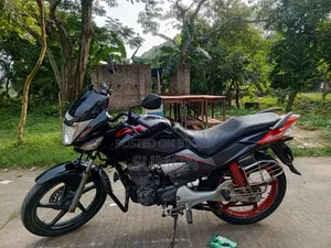 হন্ডা ২০১৫ রেড