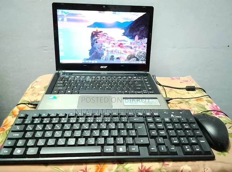 Laptop Acer Aspire 4745 4GB Intel Core i3 HDD+SSD 320GB