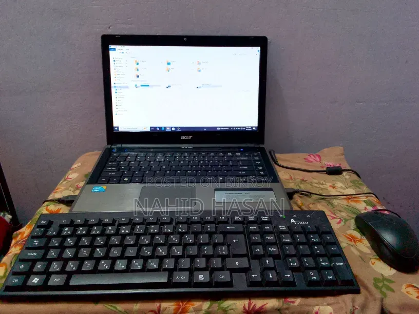 Laptop Acer Aspire 4745 4GB Intel Core i3 HDD+SSD 320GB