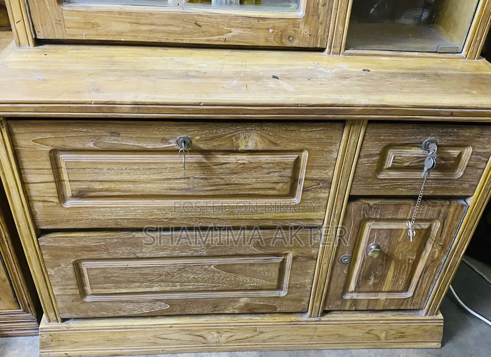 Wooden Dressing Table