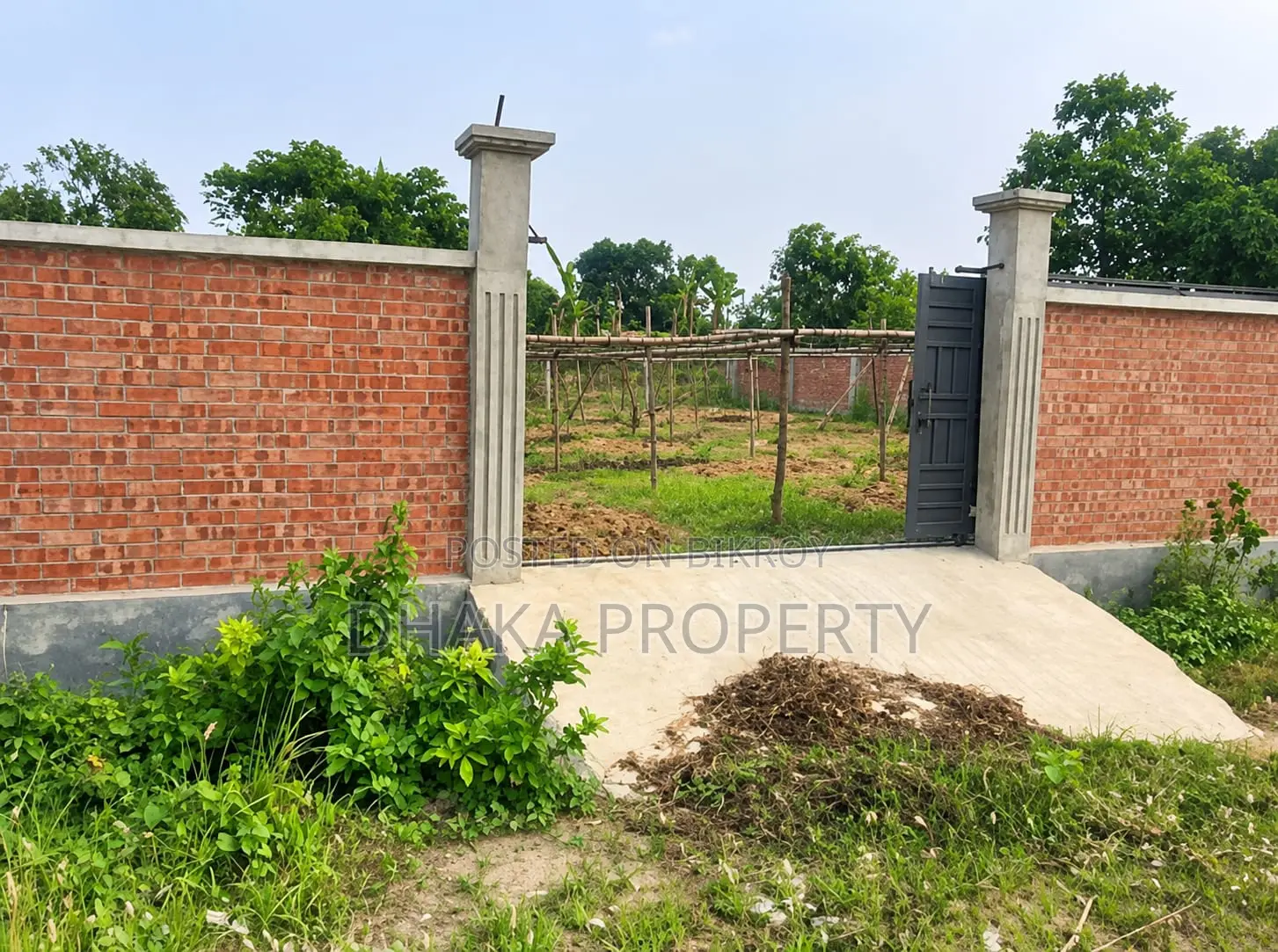 Corner 5 Katha South/East at Sector-22