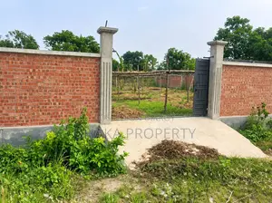 Corner 5 Katha South/East at Sector-22