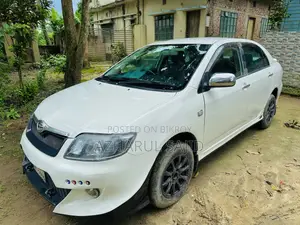 টয়োটা করোল্লা ২০০৫ হোয়াইট
