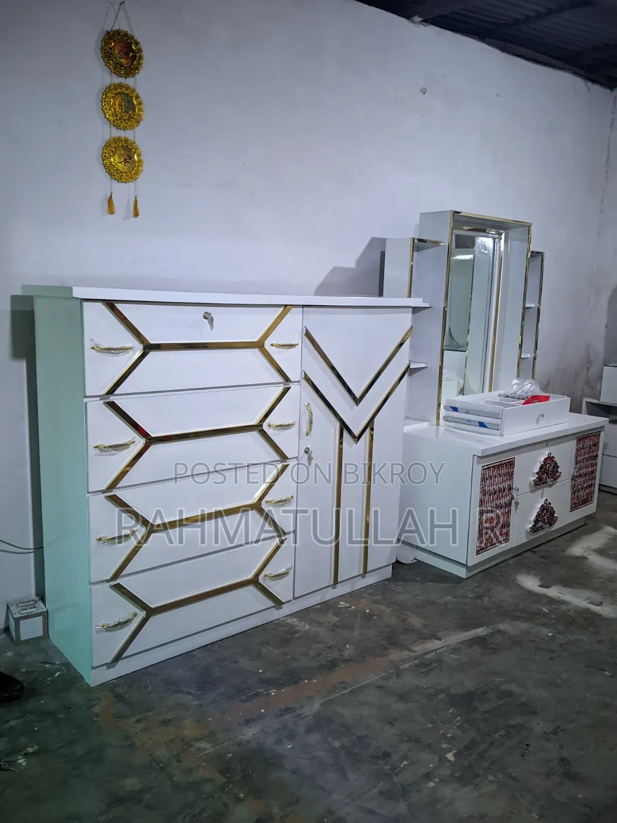 প্রেমিয়াম কোয়ালিটি ড্রেসিং টেবিল ওয়ারড্রপ