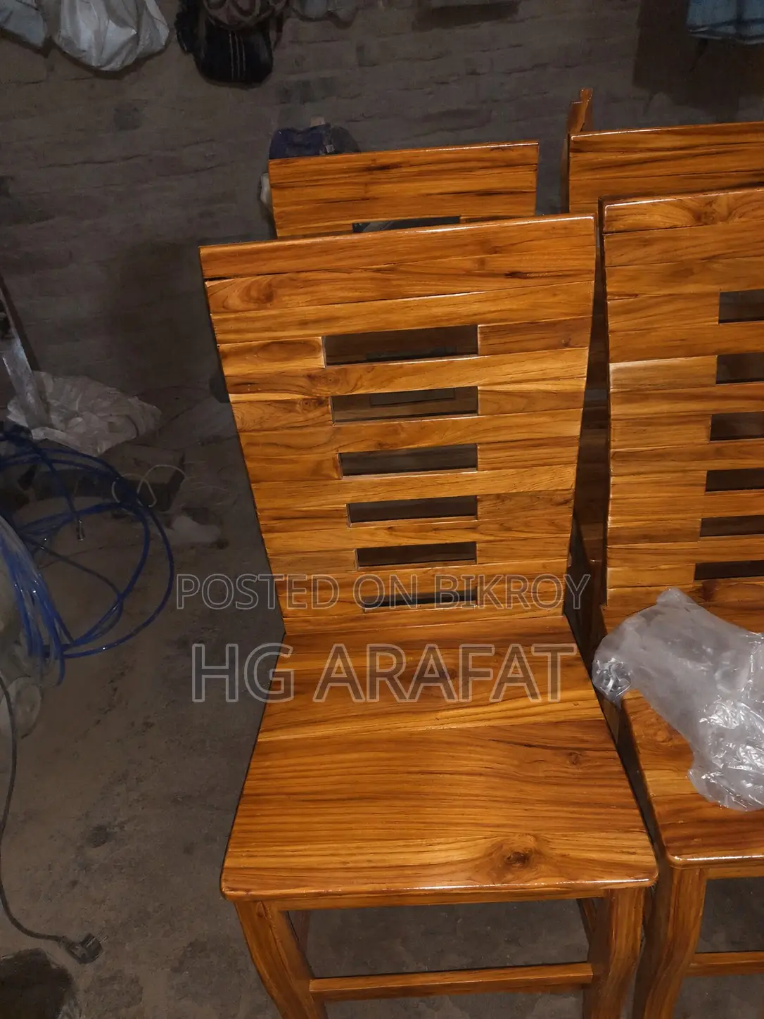 Dining table will be given at offer price contact number