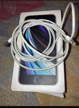 Apple iPhone SE (2022) 64 GB Black