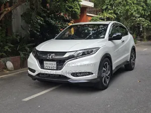 Honda Vezel 1.5 Two-Wheel Drive 2016 Pearl
