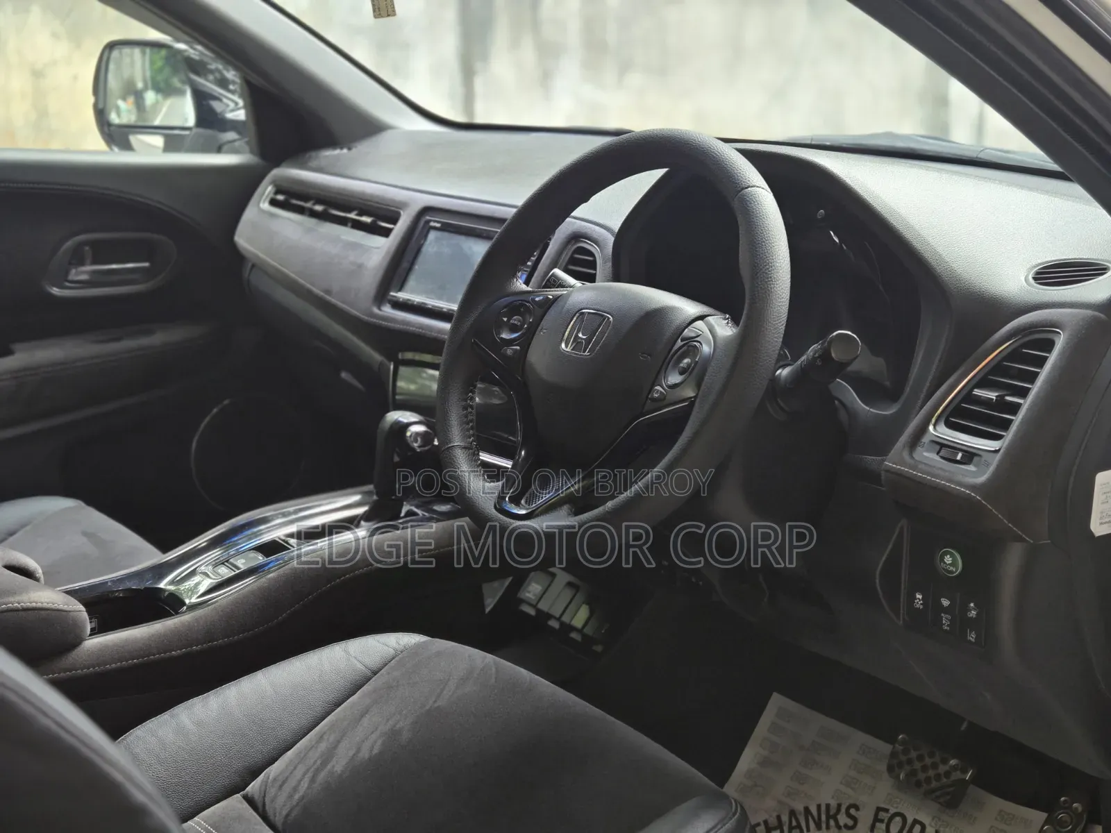 Honda Vezel 1.5 Two-Wheel Drive 2016 Pearl
