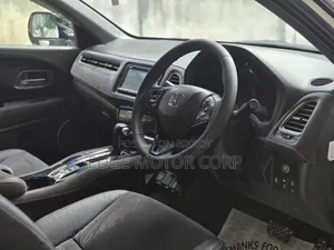 Honda Vezel 1.5 Two-Wheel Drive 2016 Pearl