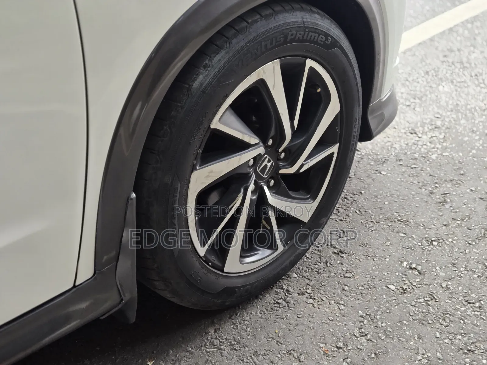 Honda Vezel 1.5 Two-Wheel Drive 2016 Pearl