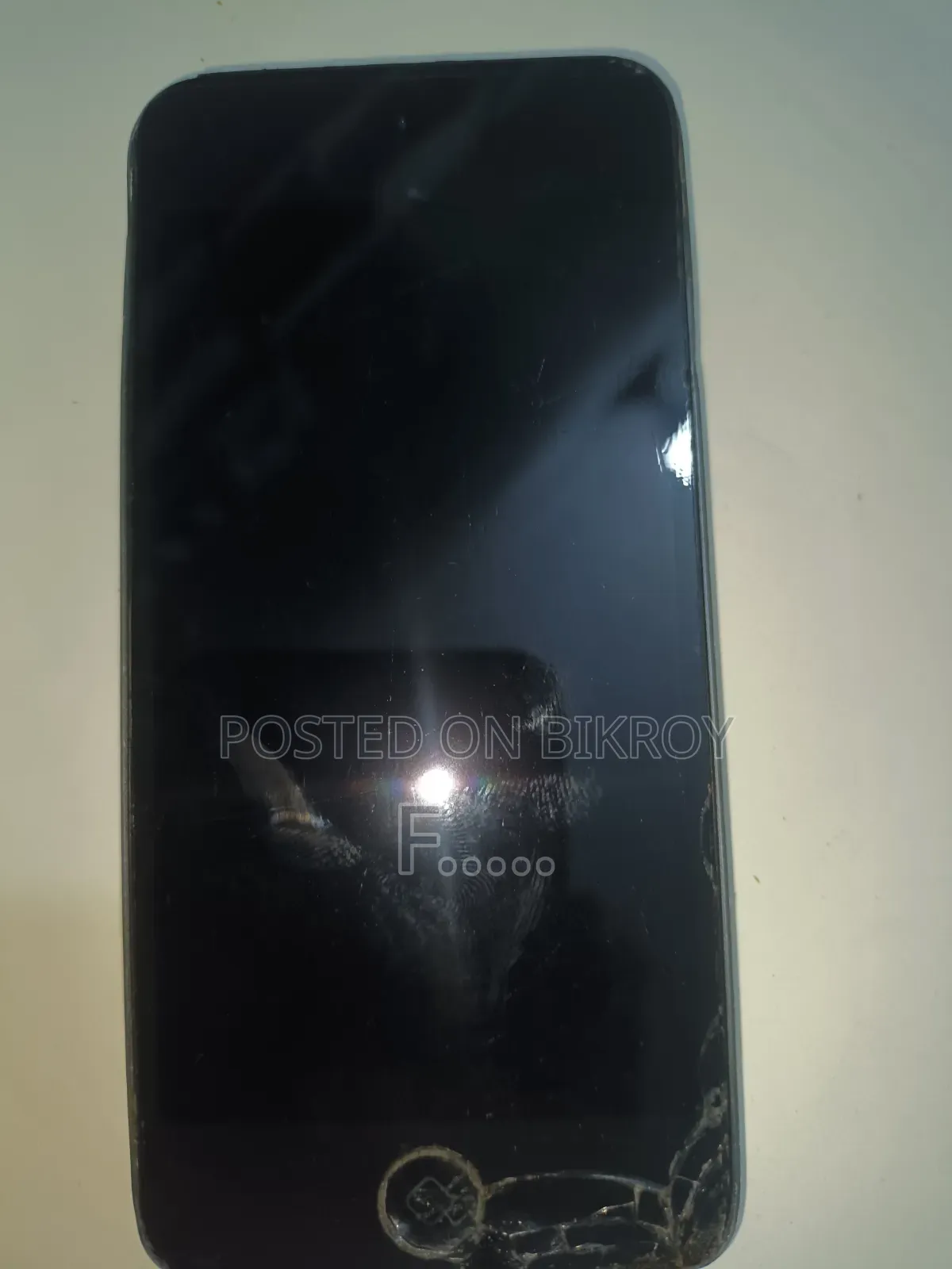 অ্যাপল ১৬ জিবি কালো
