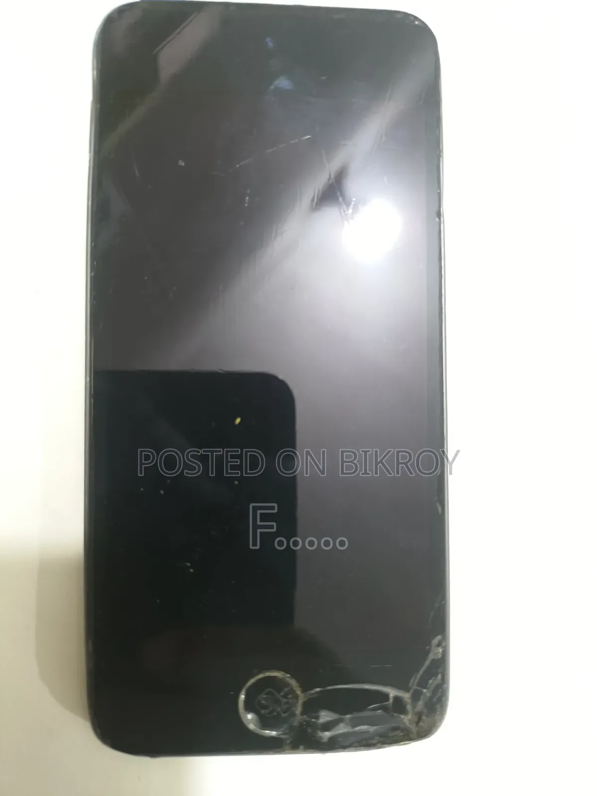 অ্যাপল ১৬ জিবি কালো