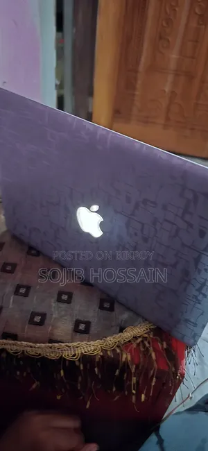 Laptop Apple MacBook 12GB Intel Core i5 HDD+SSD 256GB