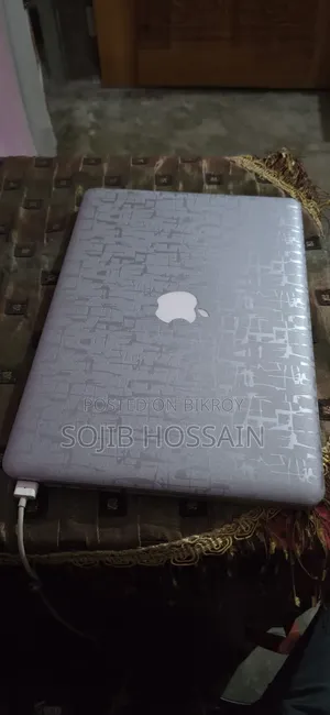 Laptop Apple MacBook 12GB Intel Core i5 HDD+SSD 256GB