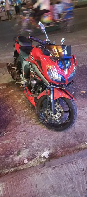 Yamaha Fazer FI V2 2025 Red